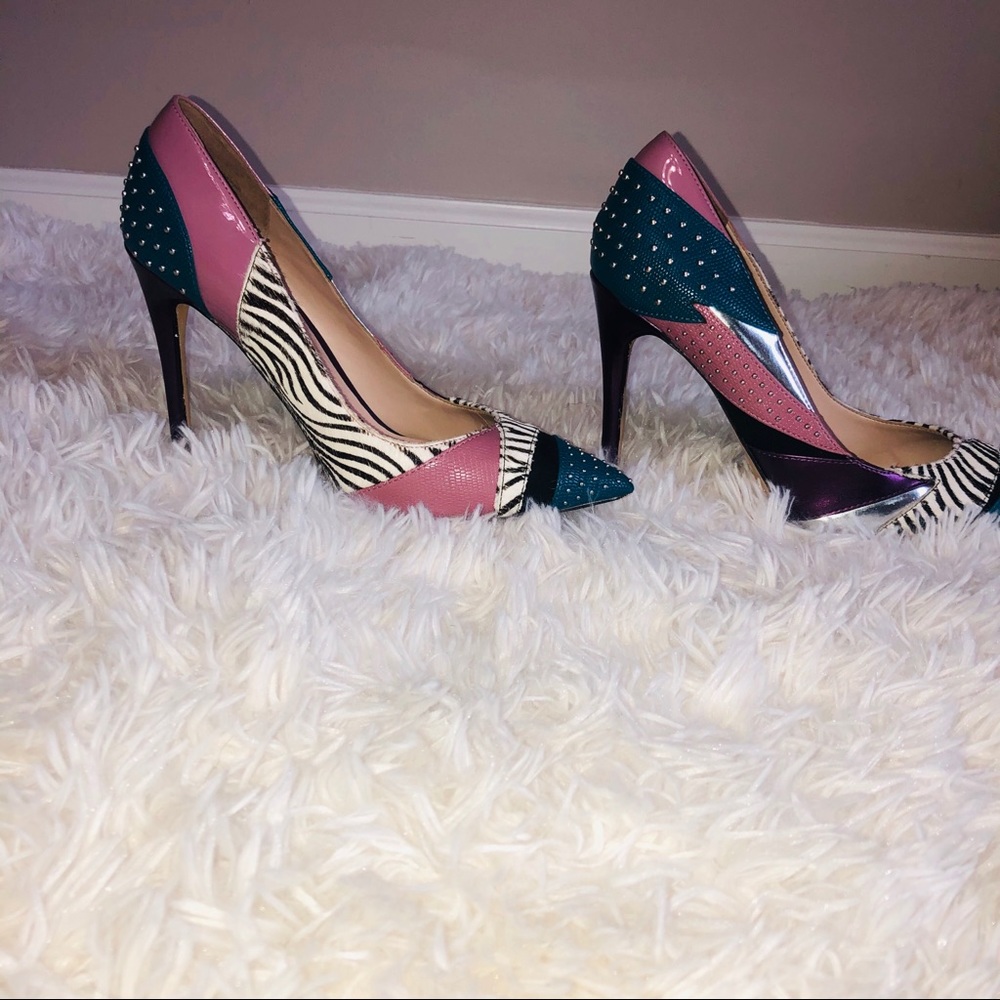 Heels - Picture 2 of 2